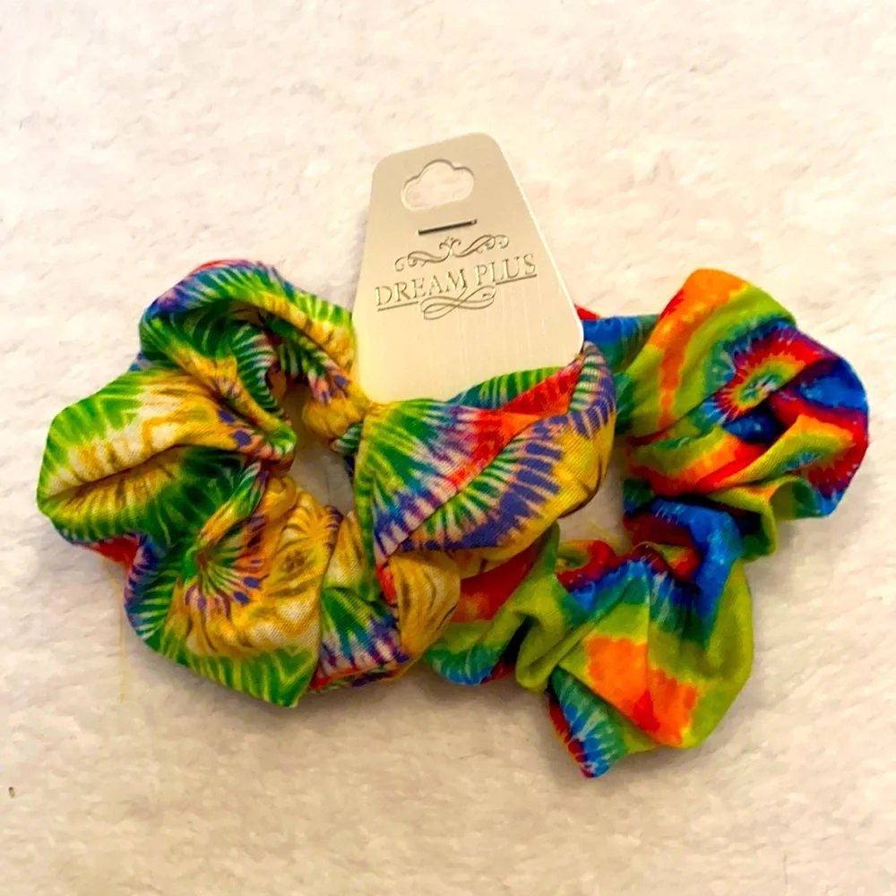 🆕 Pair of Tie Dye Scrunchies